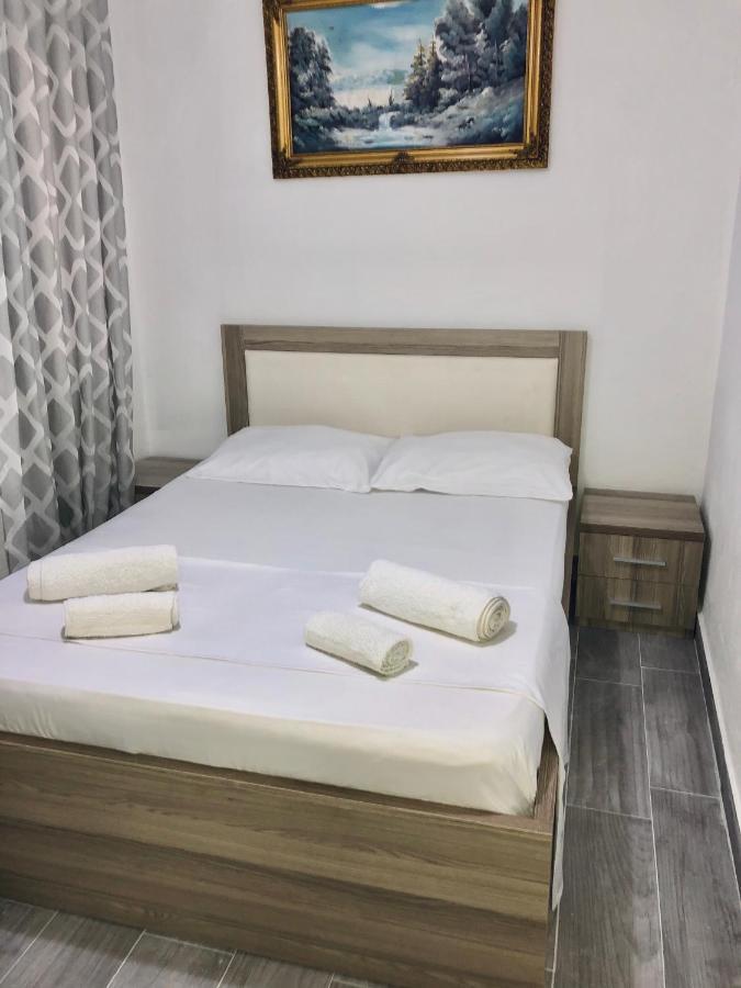 Sandri Apartment Himare Exterior foto