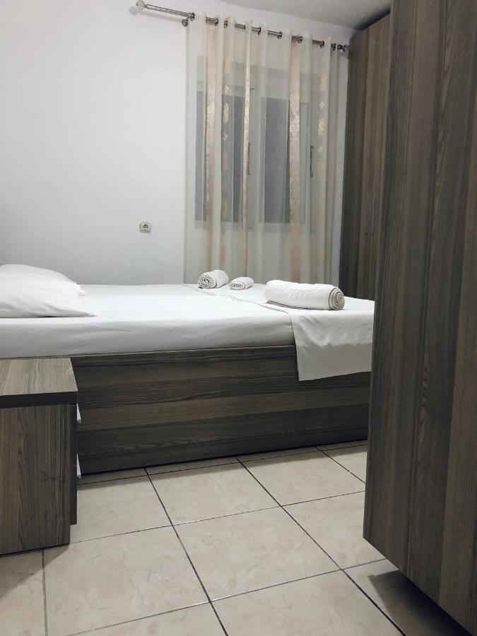 Sandri Apartment Himare Exterior foto
