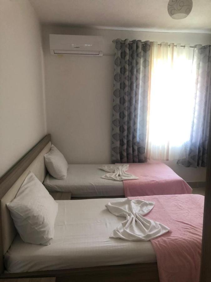 Sandri Apartment Himare Exterior foto